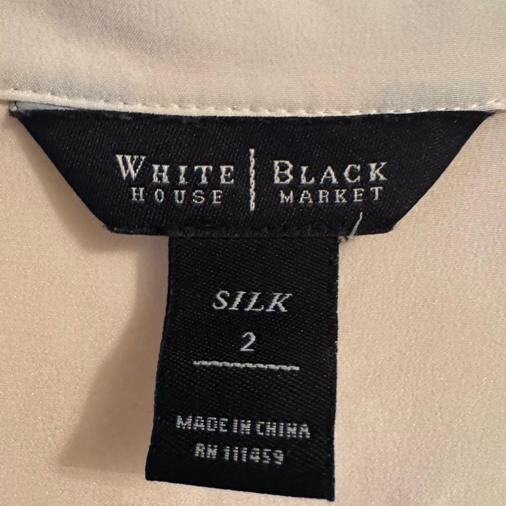 White House Black Market Cream Button Down Silk Shirt Beautiful like new - Picture 3 of 8